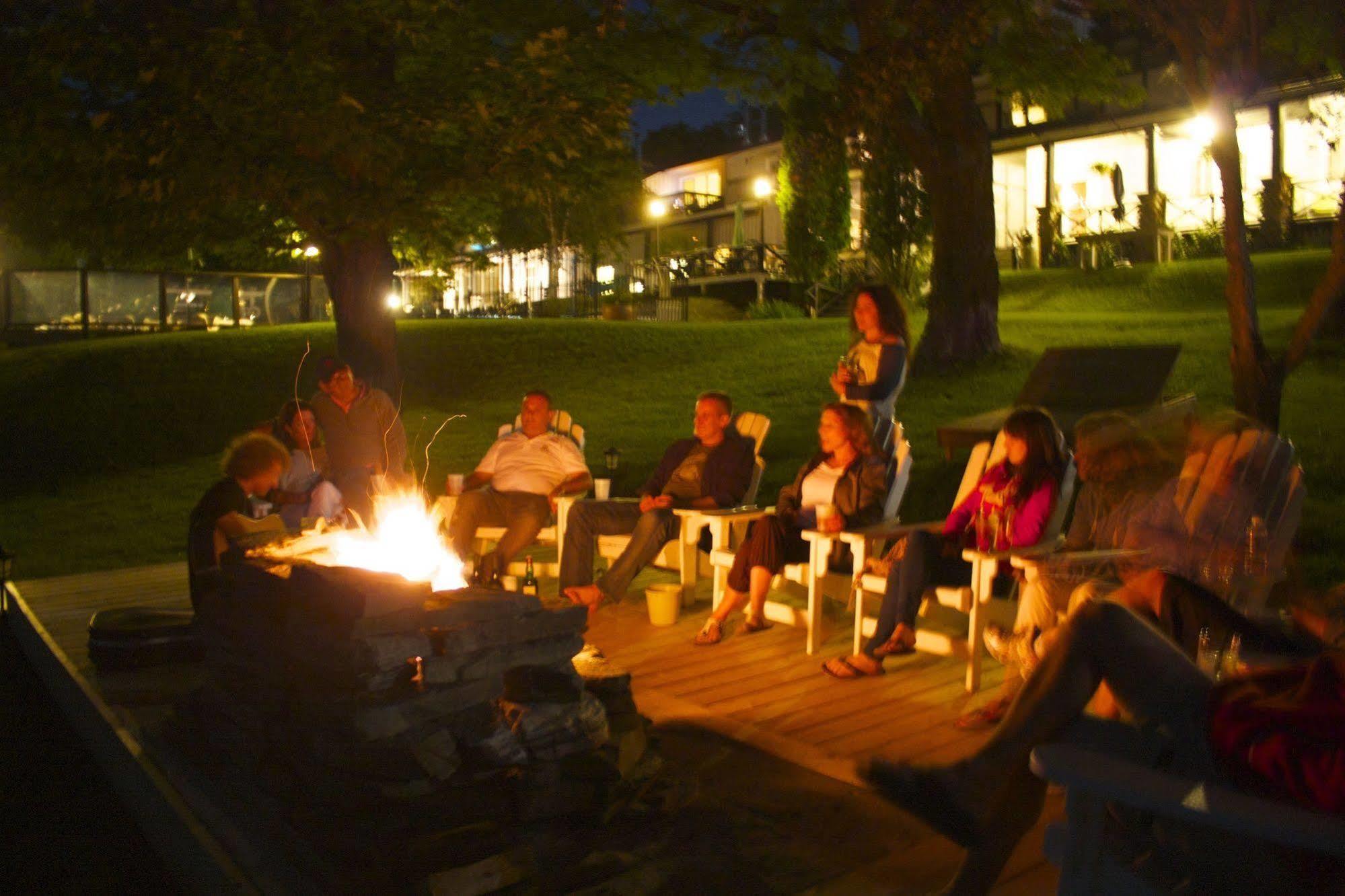 האליברטון Sir Sam'S Inn & Spa (Adults Only) מראה חיצוני תמונה